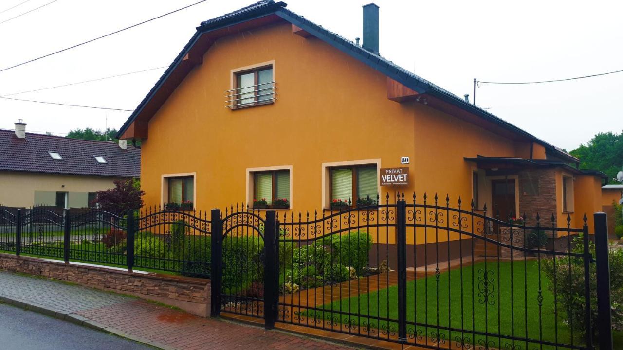 Gasthaus Privat Velvet Turčianske Teplice Exterior foto